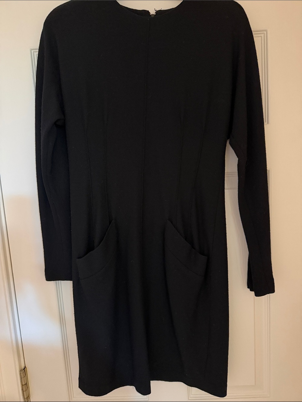 Ann Taylor Black Long-Sleeve Pocket Shift Dress